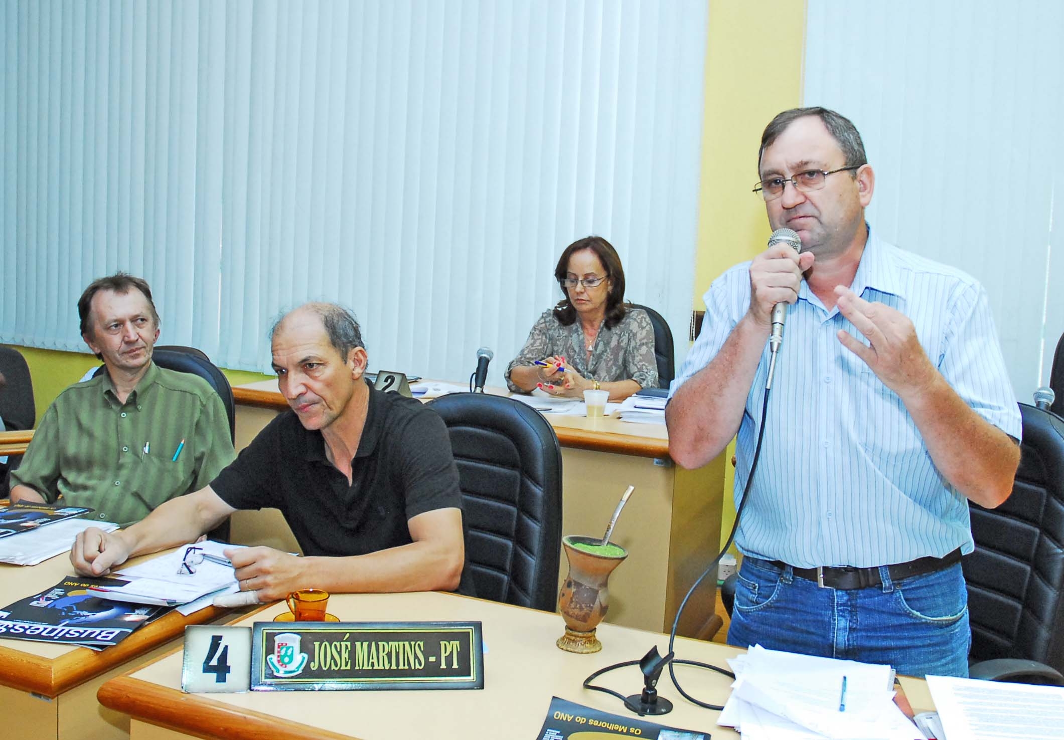 Vereadores do PT querem passe livre em coletivos