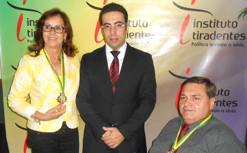 Vereadores são condecorados com a Medalha Tiradentes