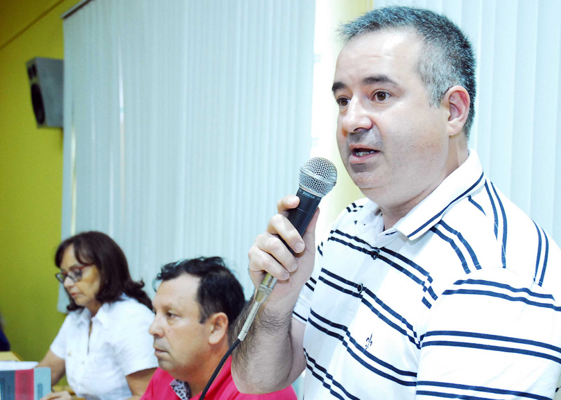 Atendimento em instituições financeiras motiva elaboração de projeto de lei.