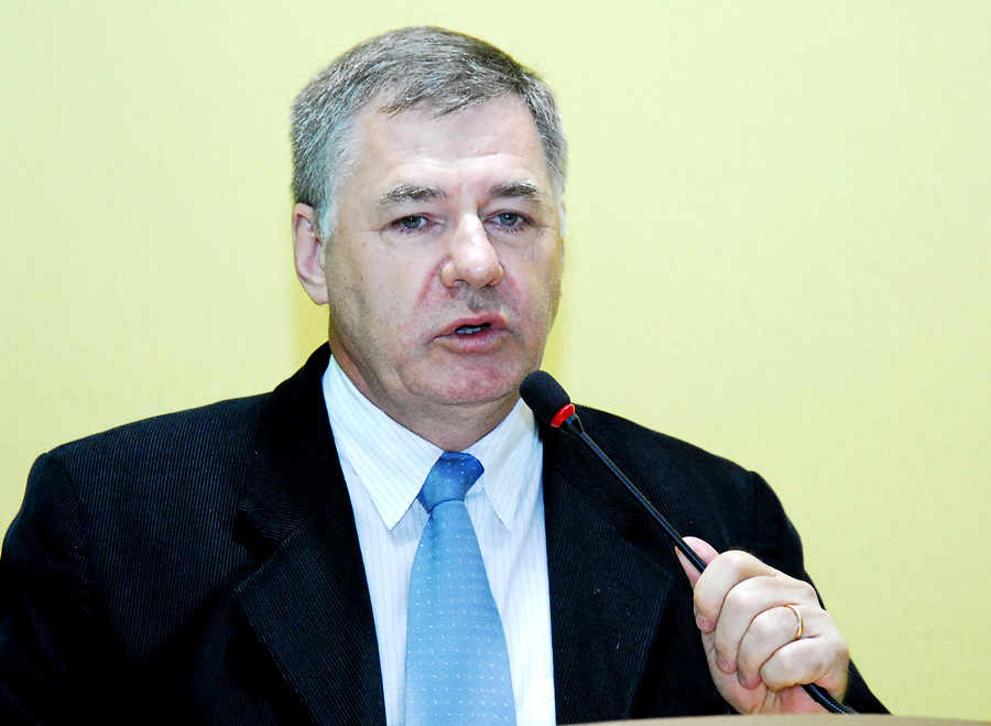 Vereadores solicitam informações sobre programas de incentivo ao microempresário