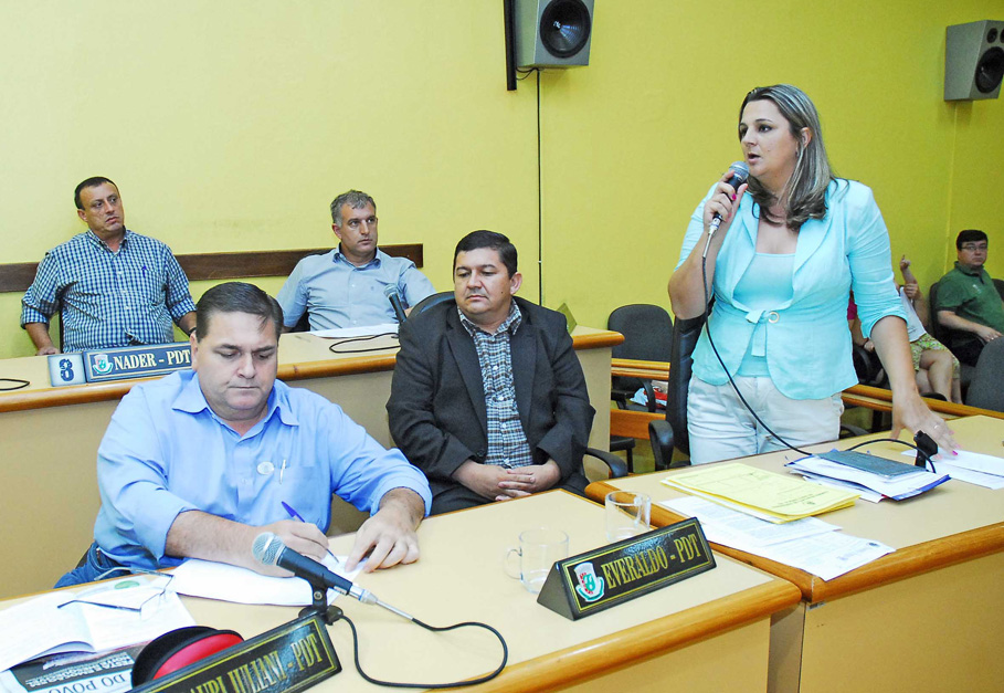 Bancada do PDT solicita os valores já arrecadados com implantação do estacionamento rotativo em Santo Ângelo.