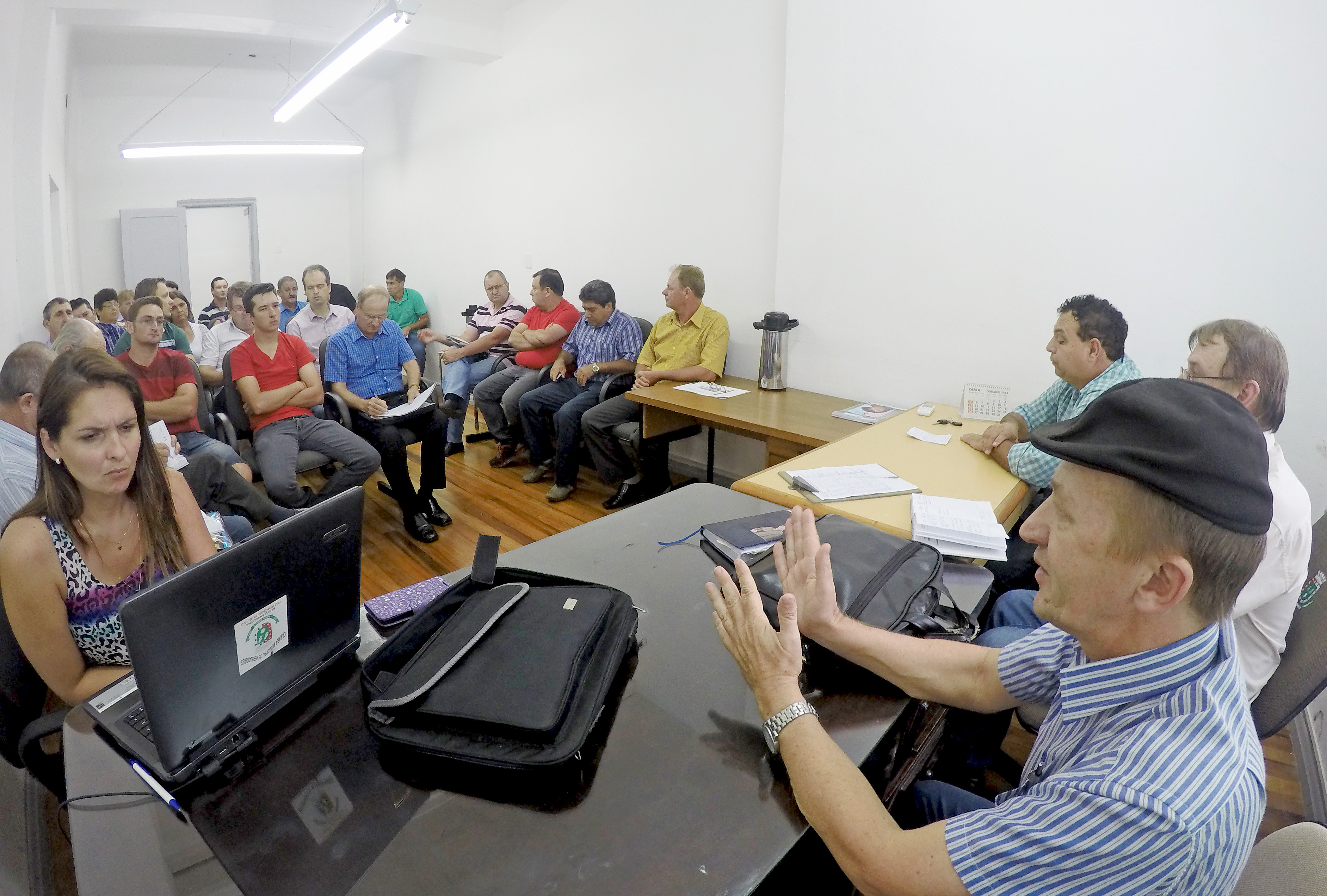 Lideranças definem medidas em prol dos produtores de leite da região.