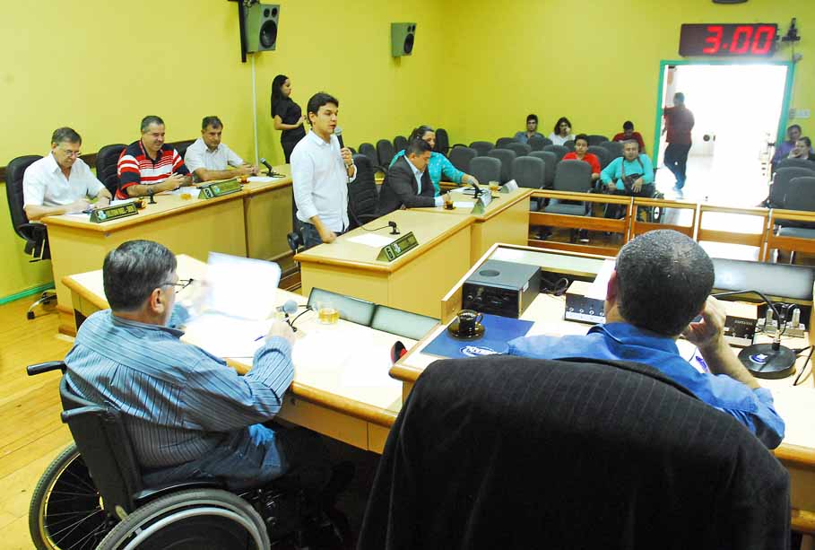 Vereadores solicitam esclarecimentos por parte do Executivo