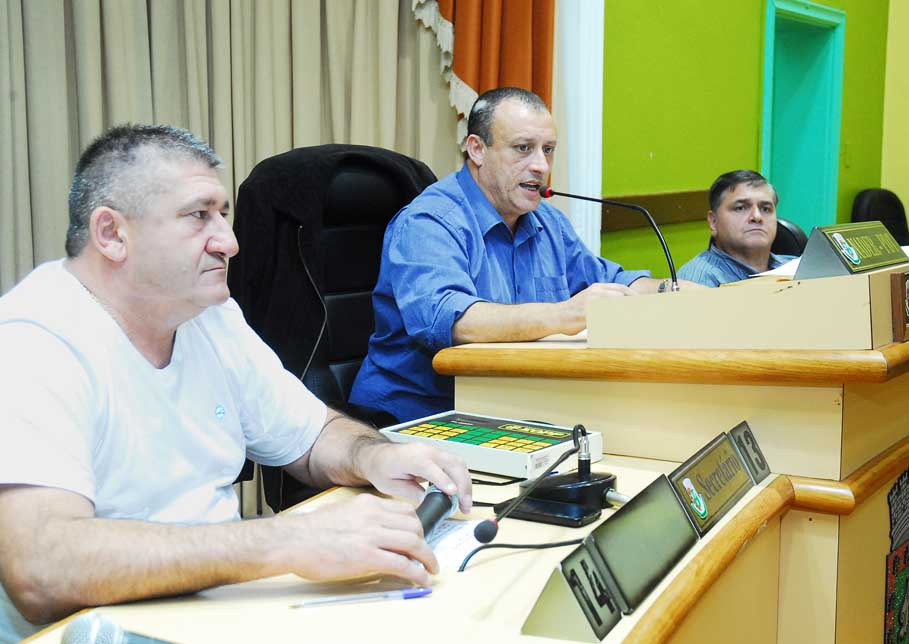 Vereadores solicitam esclarecimentos por parte do Executivo