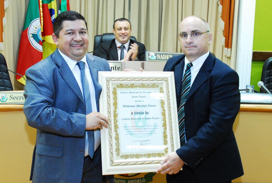 Defensor Público Waldemar Menchik Júnior recebe título de Cidadão Honorário de Santo Ângelo