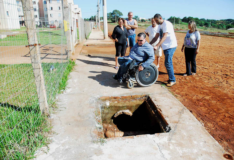 Moradores do Residencial Romeu Goulart Loureiro solicitam melhorias na infraestrutura da localidade. 