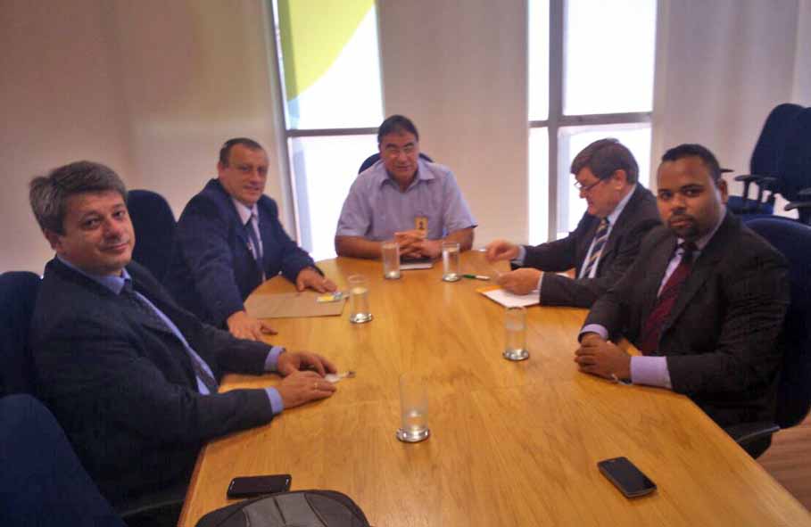 Comitiva divulga e busca parcerias para a 17ª edição da Fenamilho Internacional