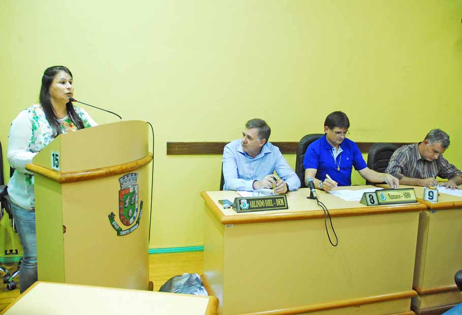 Funcionários Municipais reivindicam reajuste salarial de 13%