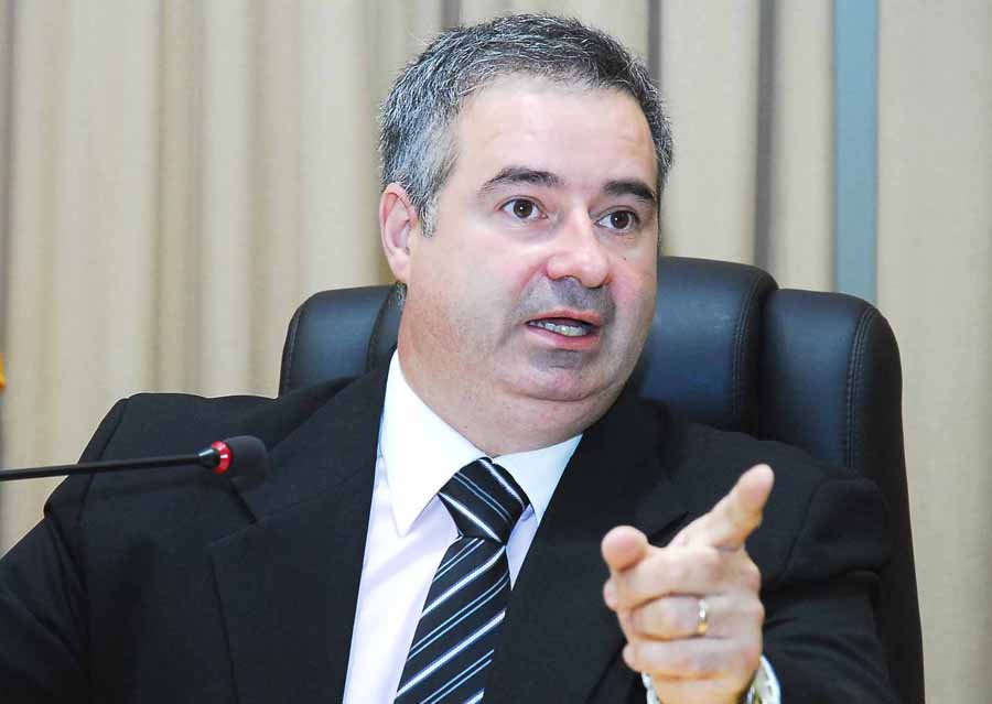 Vereador André Marques retoma sua cadeira no Legislativo de Santo Ângelo