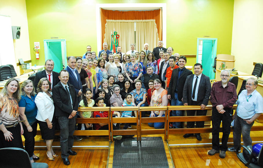 Escola Dr. Augusto Nascimento e Silva comemora 70 anos de fundação