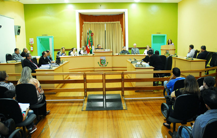 Escola Dr. Augusto Nascimento e Silva comemora 70 anos de fundação