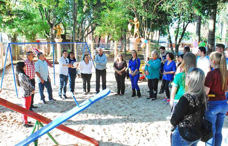 Estudantes promovem melhorias no parque da Praça Pinheiro Machado – Centro Histórico de Santo Ângelo  