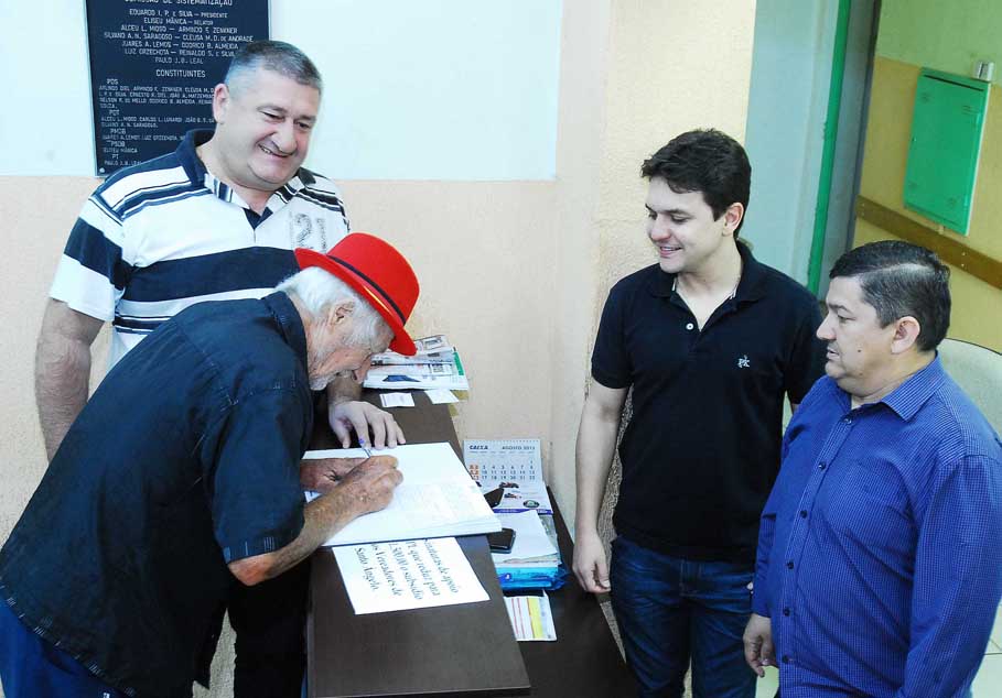 Vereador Pedrão apresenta projeto que reduz para R$ 1.500 o subsídio de vereadores