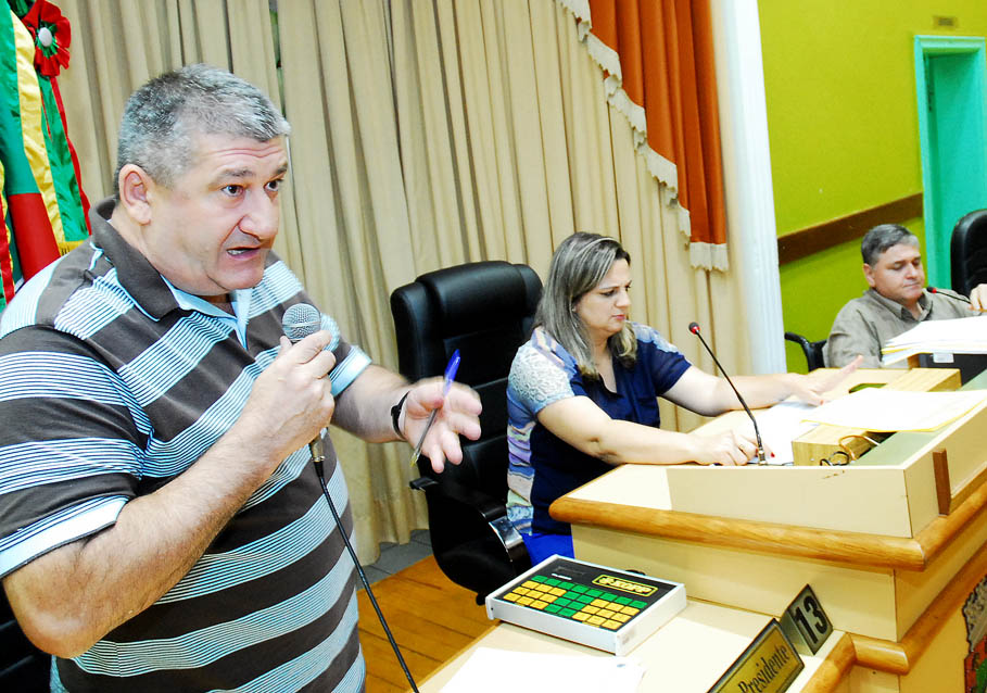 Vereadores de Santo Ângelo aprovam prorrogação do REFIS 2015