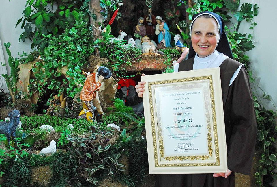 Legislativo concede título de Cidadã Honorária à Irmã Paula do Bom Pastor.
