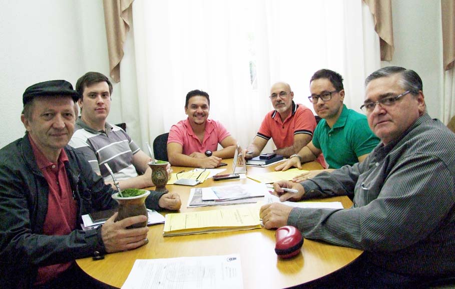 Comissão de Constituição e Justiça emite parecer desfavorável ao projeto que visa alterar as alíquotas repassadas ao FABS.