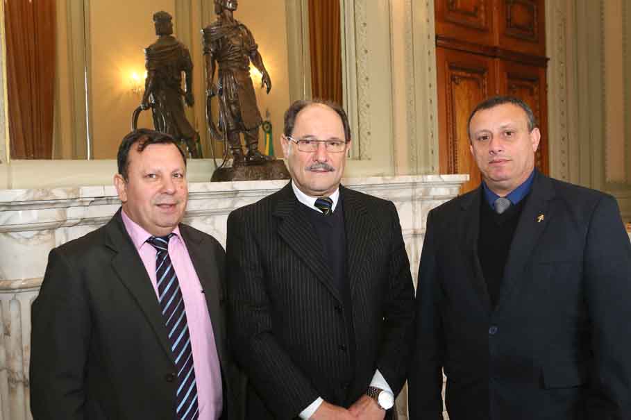 Em audiência com o Governador, Presidente do Legislativo reivindica melhorias na ERS 344 e agilidade na adequação do Aeroporto Regional 