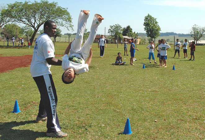 Legislativo outorgará título de Cidadania Honorária ao Mestre de Capoeira e Educador Físico Vladimir Farias 
