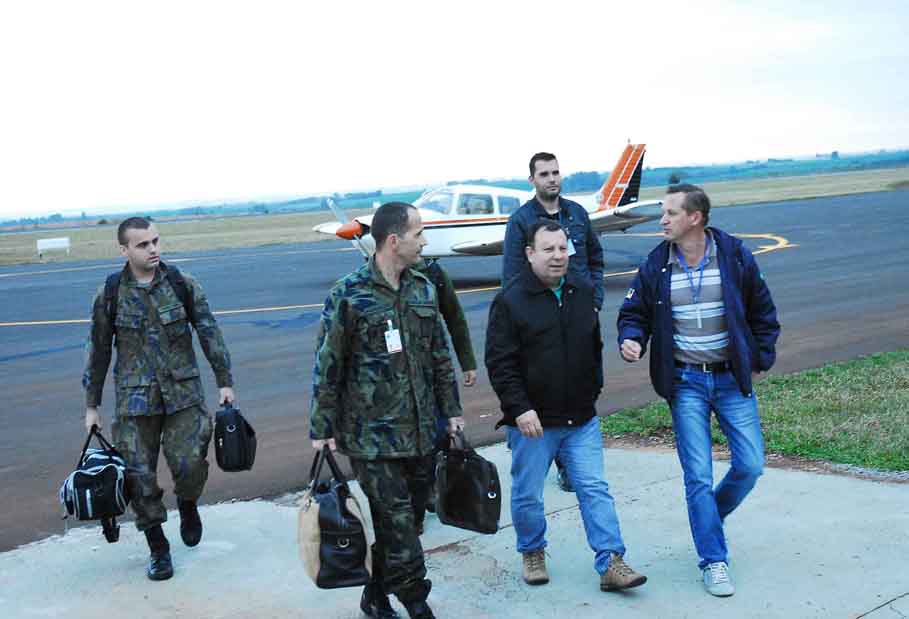 Legislativo acompanha técnicos do CINDACTA II em vistoria ao Aeroporto de Santo Ângelo