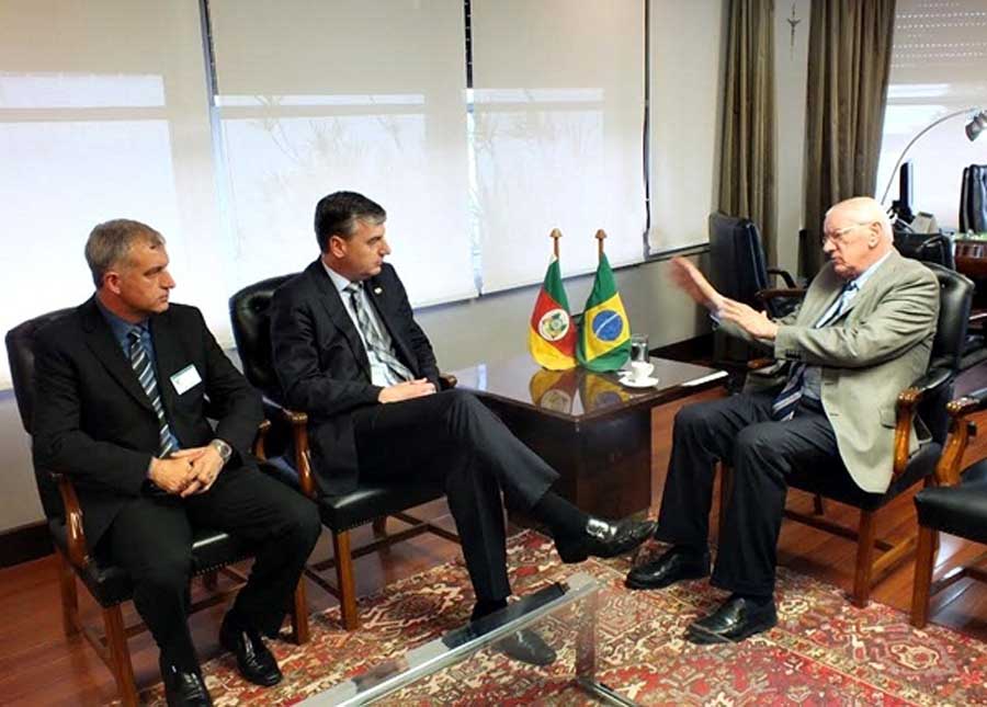 Vereador Jacques Barbosa trabalha na busca por novos recursos orçamentários para o município 