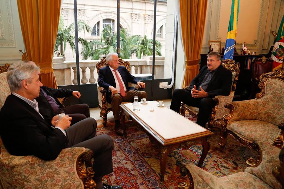 Vereador Pedrão trata sobre demandas do município em reunião como o vice-governador, José Paulo Cairoli