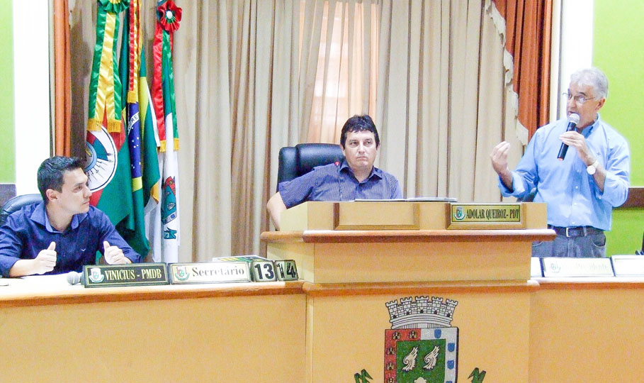 Vereadores  aprovam decreto que reduz e limita gastos com diárias