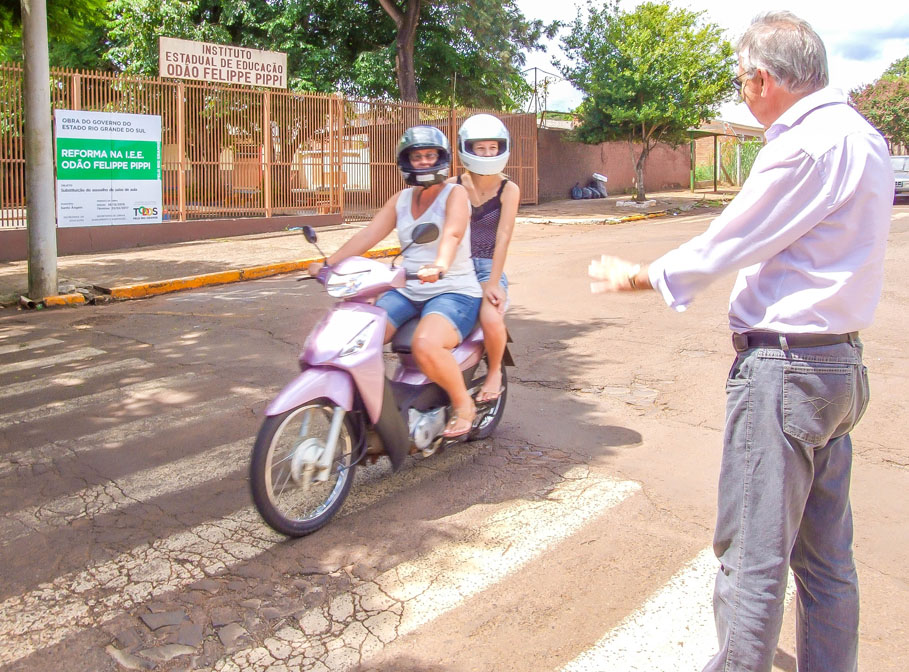 Presidente do Legislativo solicita ao DMT e à Secretaria de Obras medidas de segurança junto às imediações do Instituto Odão Felippe Pippi