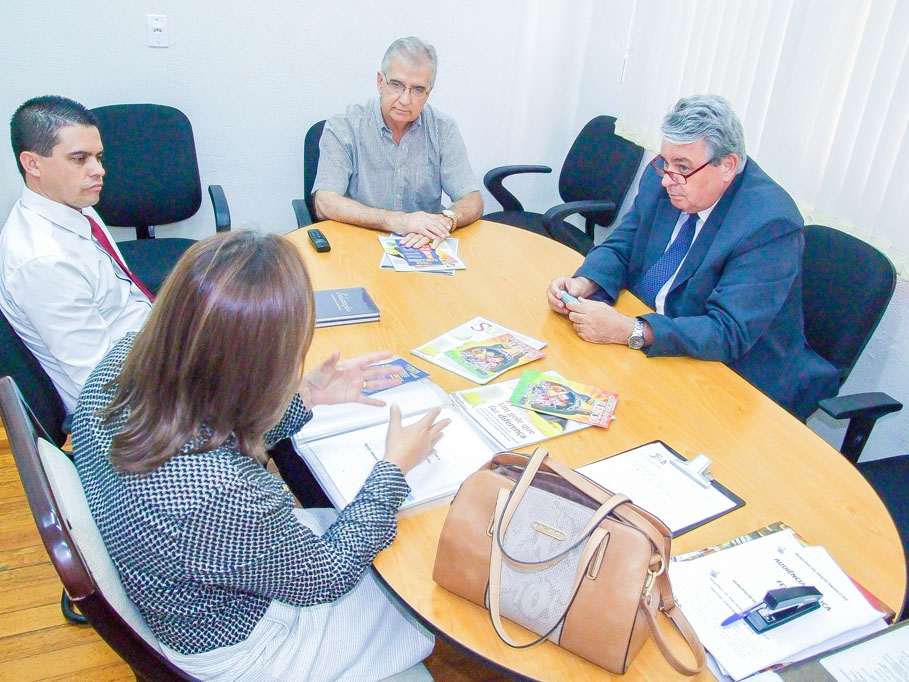 Adventistas buscam oficializar projeto de combate à violência doméstica no município