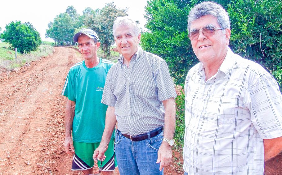  Presidente da Câmara, Adolar Queiroz acompanha andamento de obras no interior do Município 