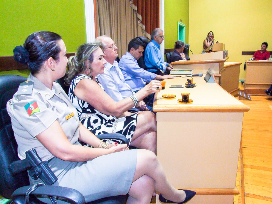 Em Sessão Especial, Legislativo celebra o Dia Internacional da Mulher