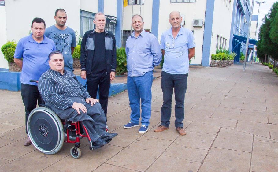 Solicitação do vereador Lauri Juliani é atendida e DMT instala faixa elevada nas proximidades do Colégio Sepé e IESA