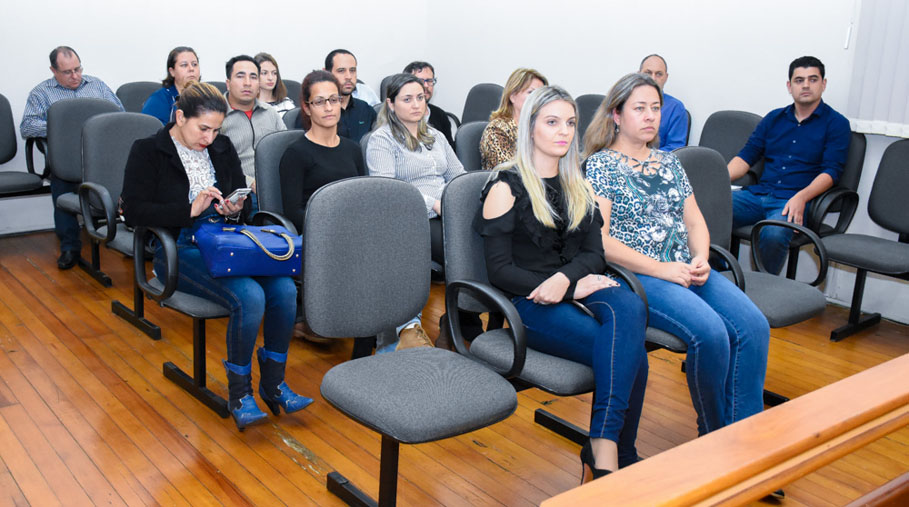 Legislativo realiza sessão solene alusiva aos 50 anos do Jornal A Tribuna Regional 