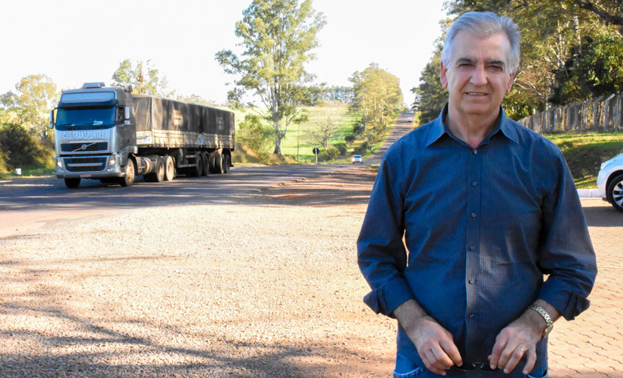 Presidente da Câmara, Adolar Queiroz, propõe construção de via lateral em parte da ERS 218 