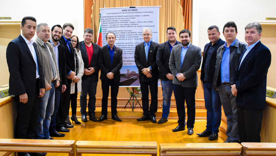Vereadores de Santo Ângelo recebem Presidente da AMM e esclarecem questões ligadas aos projetos pleiteados pela região.