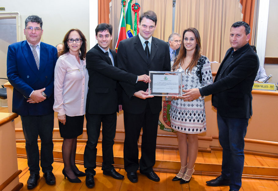 Legislativo realiza sessão solene alusiva aos 50 anos do Jornal A Tribuna Regional 