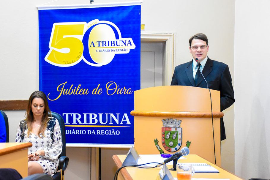 Legislativo realiza sessão solene alusiva aos 50 anos do Jornal A Tribuna Regional 
