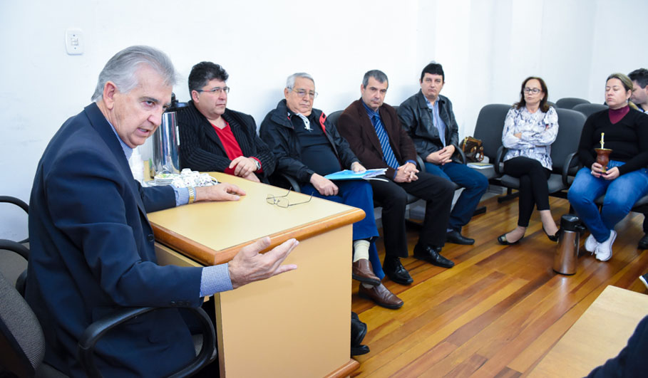 Vereadores promovem reunião com dirigentes do Hospital Santo Ângelo