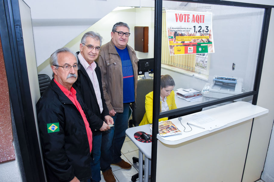 CONSULTA POPULAR: Câmara de Vereadores tem equipamento à disposição para o voto eletrônico