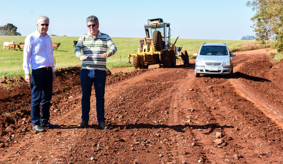 Presidente da Câmara acompanha obras em comunidades do interior