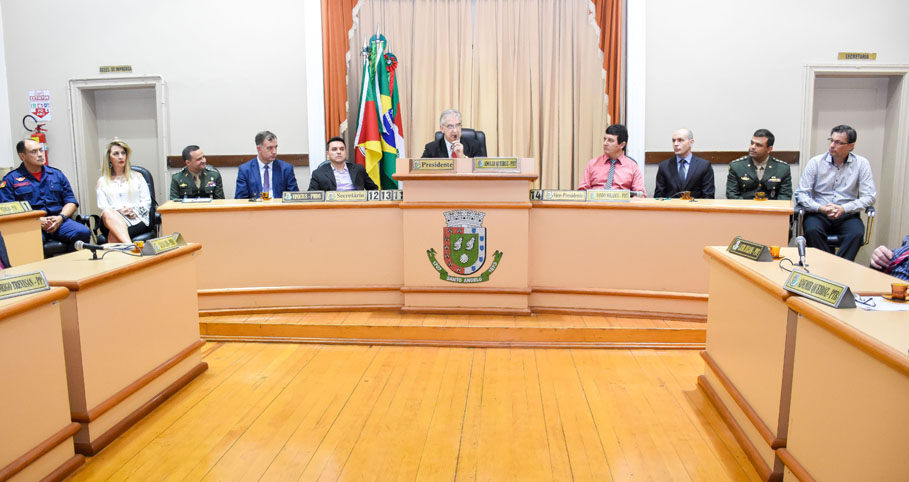 Em ato solene, Legislativo de Santo Ângelo presta homenagem alusiva ao Dia da Independência do Brasil 
