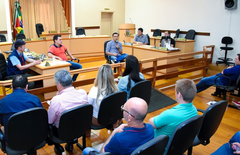 Vereadores, empresários e lideranças municipais debatem formas para tornar o turismo mais atrativo e rentável em Santo Ângelo