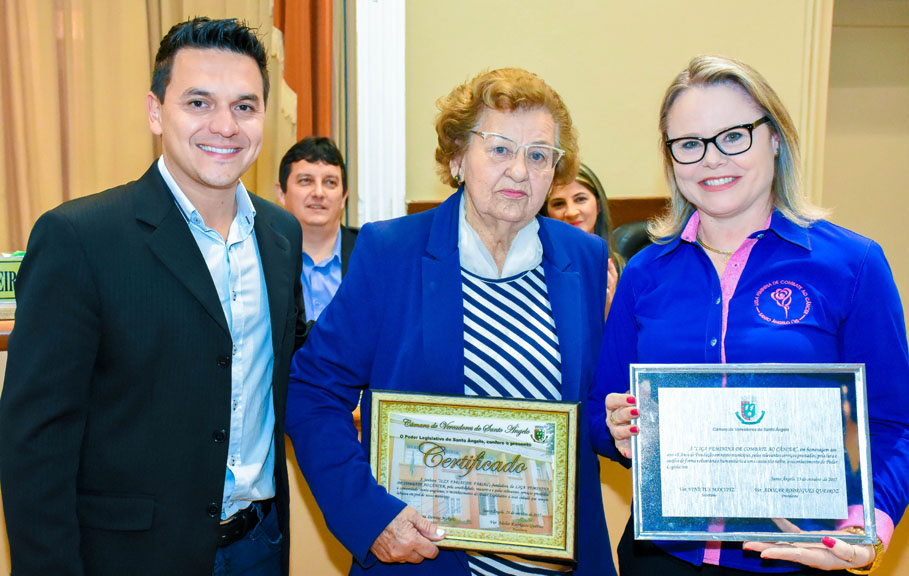 Poder Legislativo presta homenagem à Liga Feminina de Combate ao Câncer de Santo Ângelo 