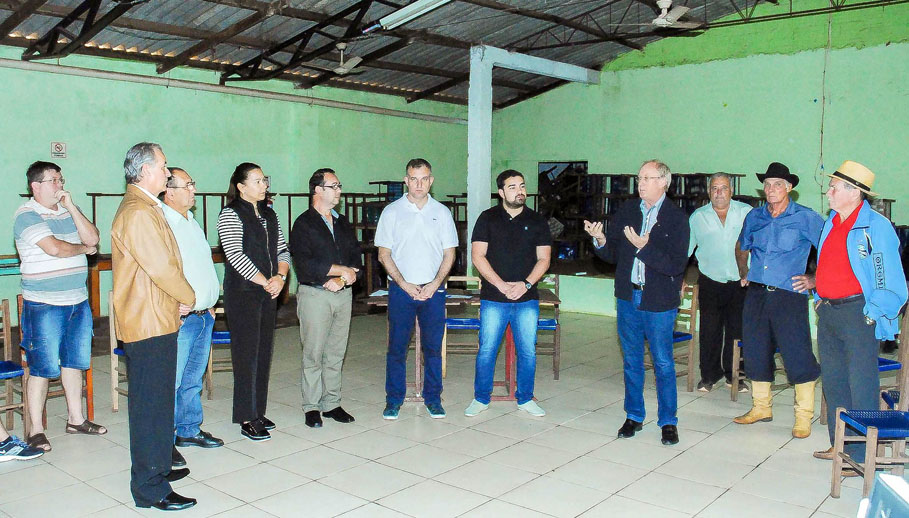 Legislativo e Executivo anunciam obras de pavimentação asfáltica no Bairro Kurtz