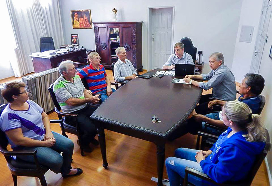 Chefe do Legislativo, Adolar Queiroz, reivindica recuperação de estradas em localidades do interior do município