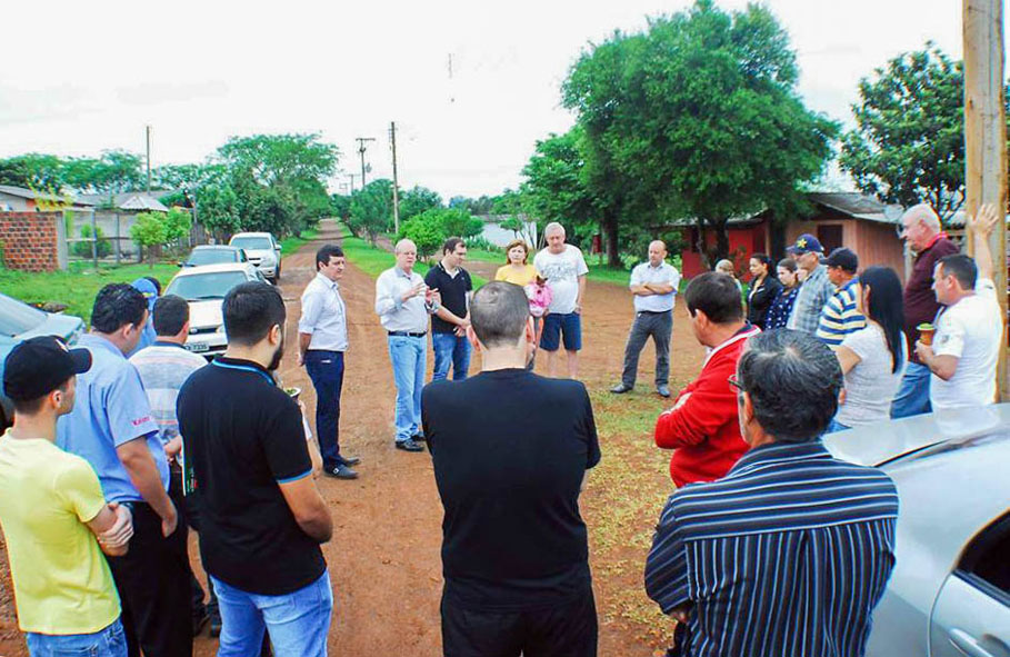 Vereador Vando Nolasco mobiliza lideranças do Município a fim de atender solicitações de moradores do Bairro Dornelles