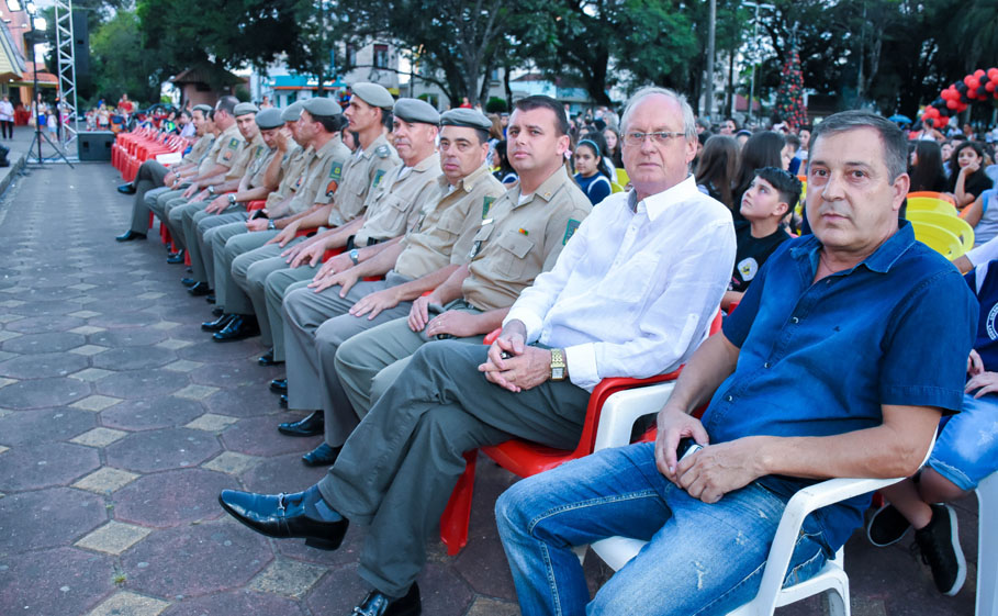 Câmara acompanha formatura do Programa Educacional de Resistência às Drogas e Violência