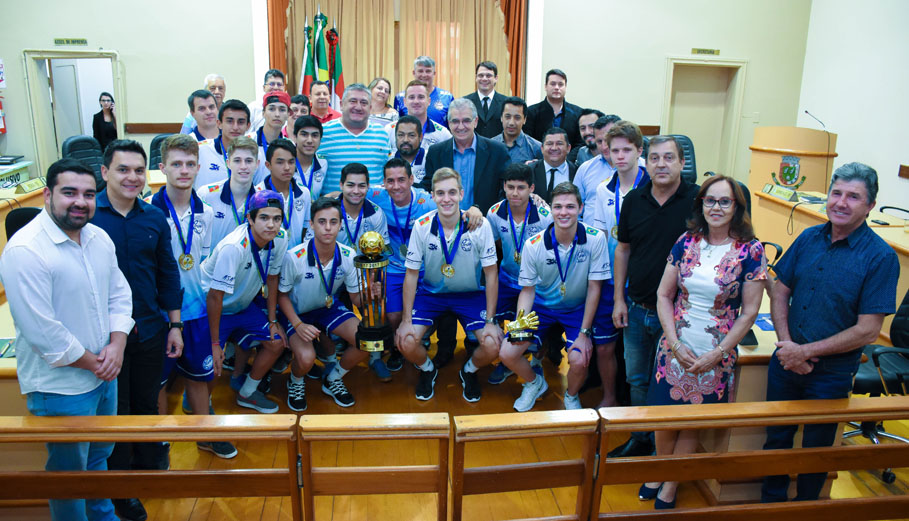 Câmara presta homenagem à ASAF pela conquista do título de Bicampeã Estadual de Futsal 