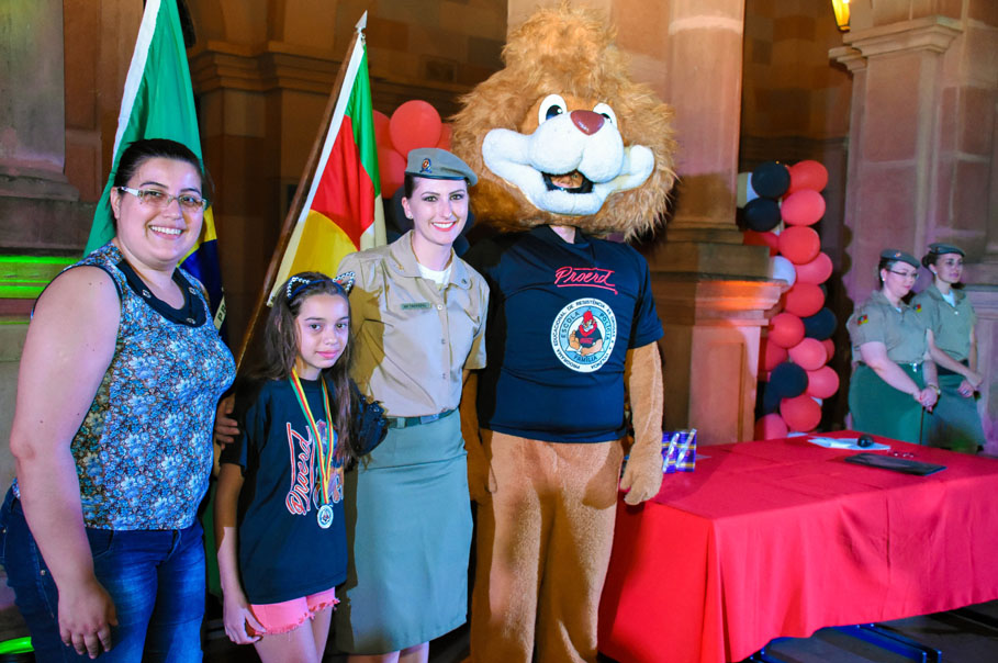 Câmara acompanha formatura do Programa Educacional de Resistência às Drogas e Violência