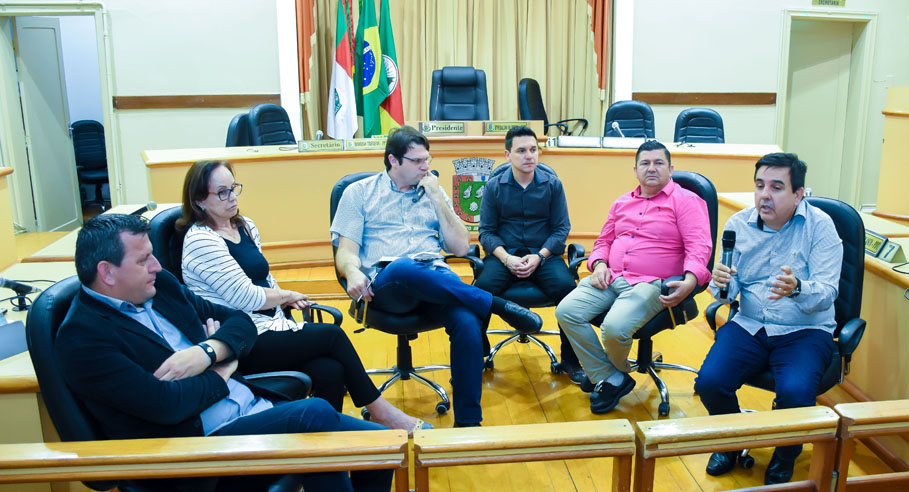 Reunião esclarece funcionamento da UPA e do Posto 22 de Março