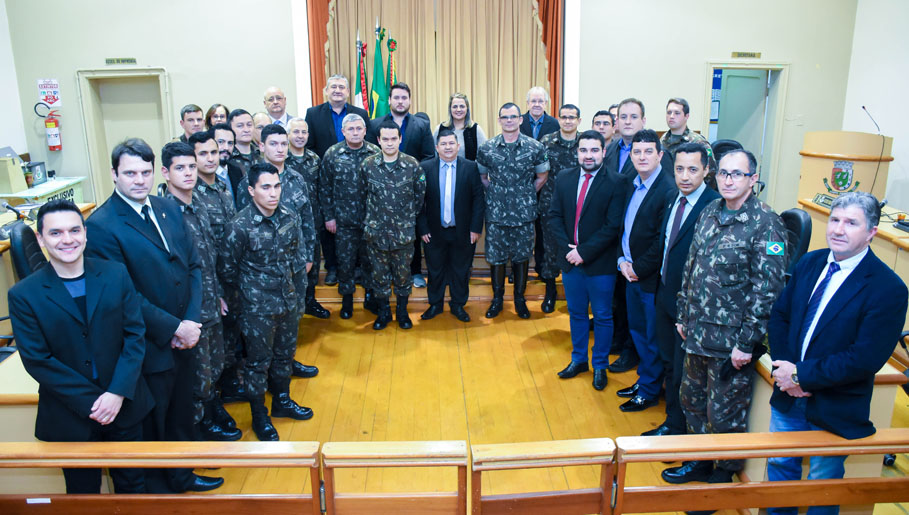 Realizada Sessão Solene em homenagem à Pátria